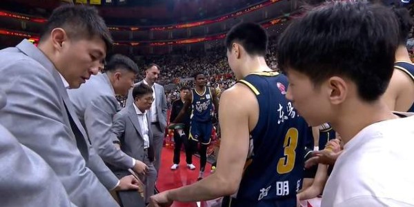 九游平台-广东为何2次不敌上海？赛后杜锋给出答案，说得很直白，无力反驳